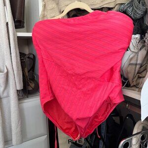 La Blanca Women's Shoulder One Piece Swimsuit